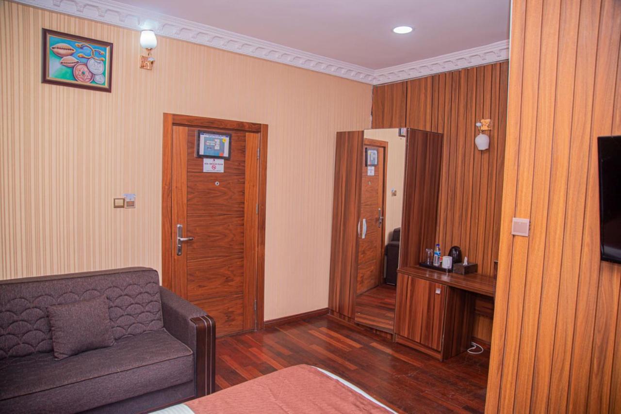 Mahogany Hotel And Suites Ibadan Exterior photo